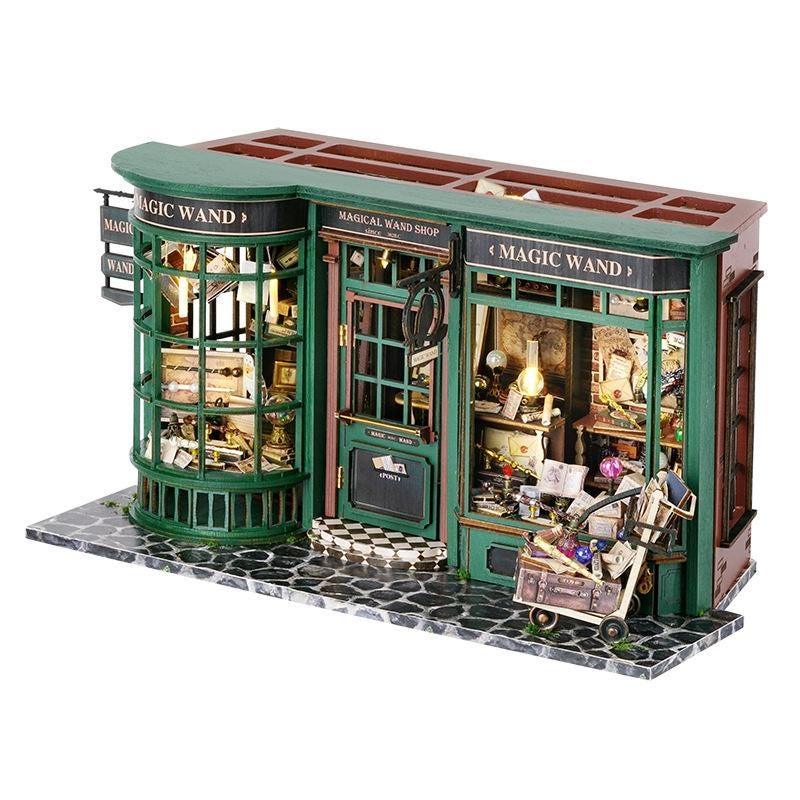 Kit miniatura DIY – Magical Wand Shop – Casita estilo retro europeo con elementos mágicos - Miniverse Studio