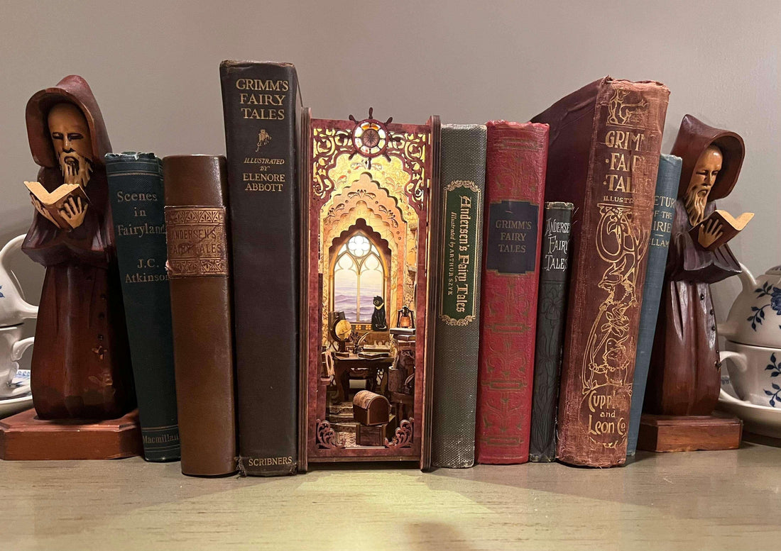 Book Nooks decorativos: dioramas en miniatura que transforman tu estantería - Miniverse Studio