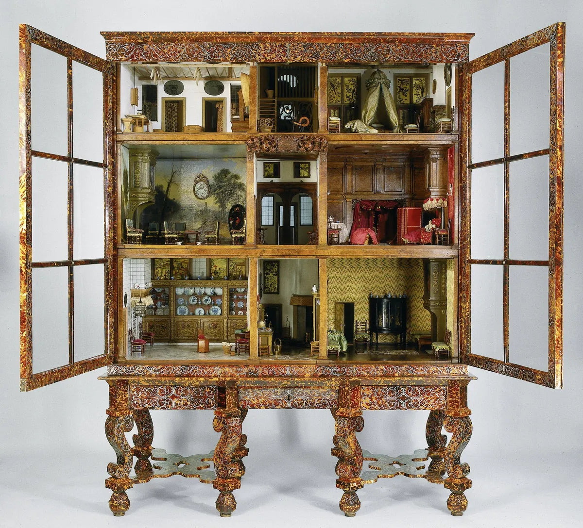 17th century Dutch cabinet dollhouse, an ancestor of the modern book nook