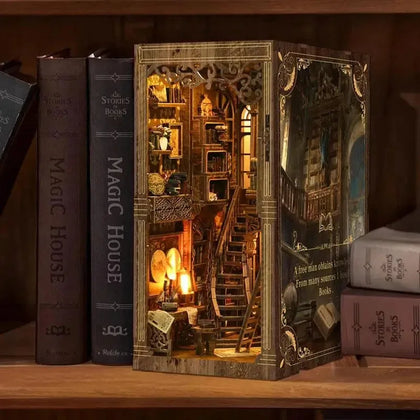 Book Nook Kit DIY - Sala de Colección de Libros Antiguos en Miniatura - Book Nook DIY Kit | Miniverse Studio