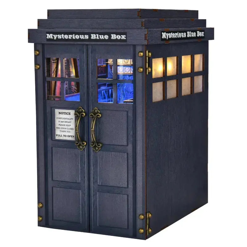 Book Nook DIY “Mysterious Blue Box” – TARDIS Diorama for Doctor Who Fans
