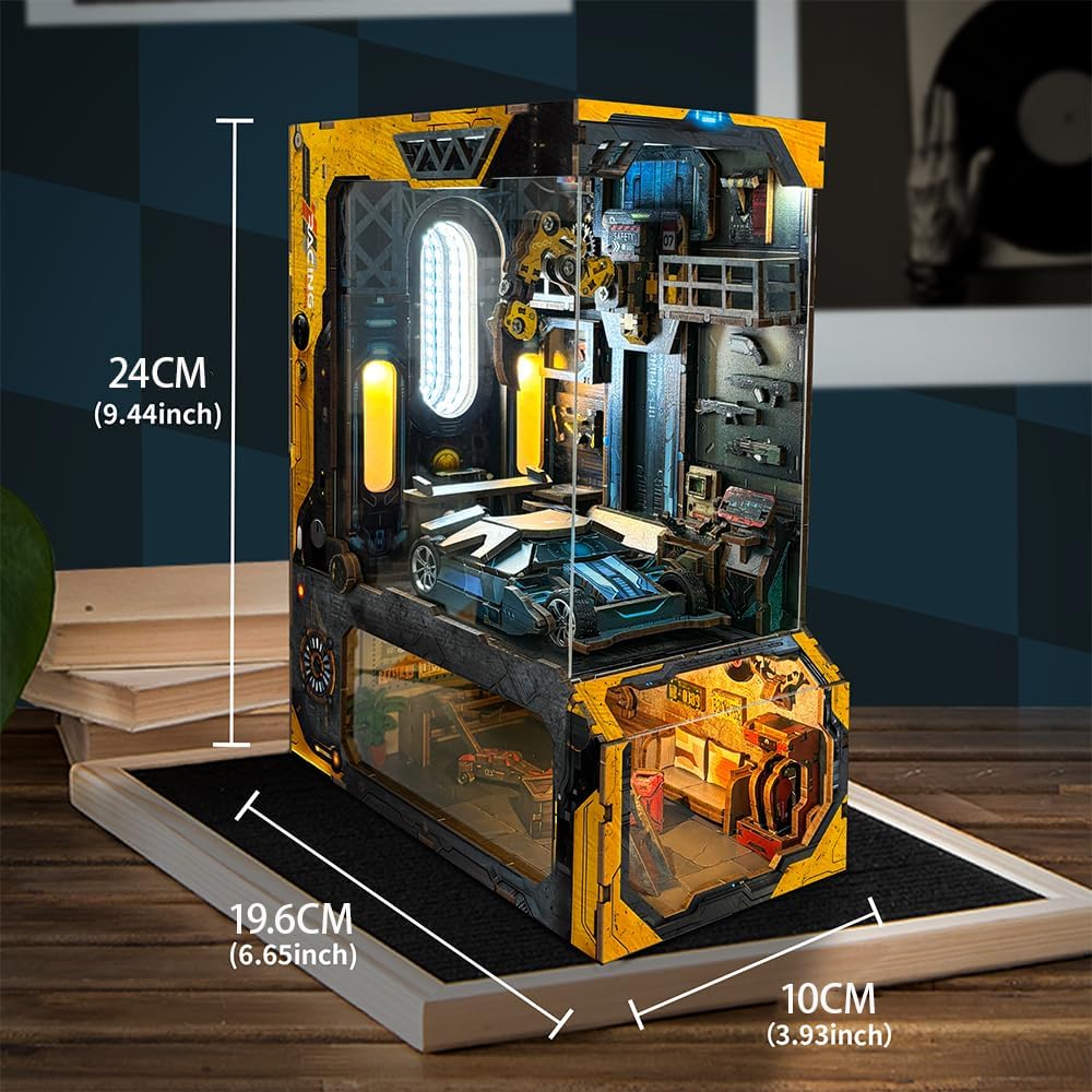 Car garage book nook dimensions: 24 cm tall, 19.6 cm wide and 10 cm deep