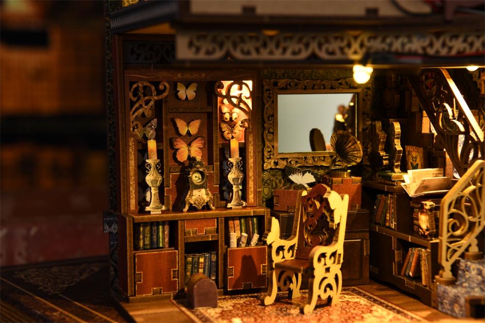 Butterfly Book Nook Kit – DIY Miniature Bookshelf Decor with LED Lights