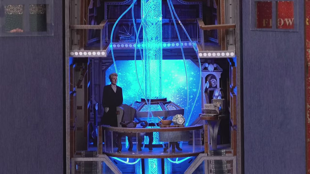 Book Nook DIY “Mysterious Blue Box” – TARDIS Diorama for Doctor Who Fans