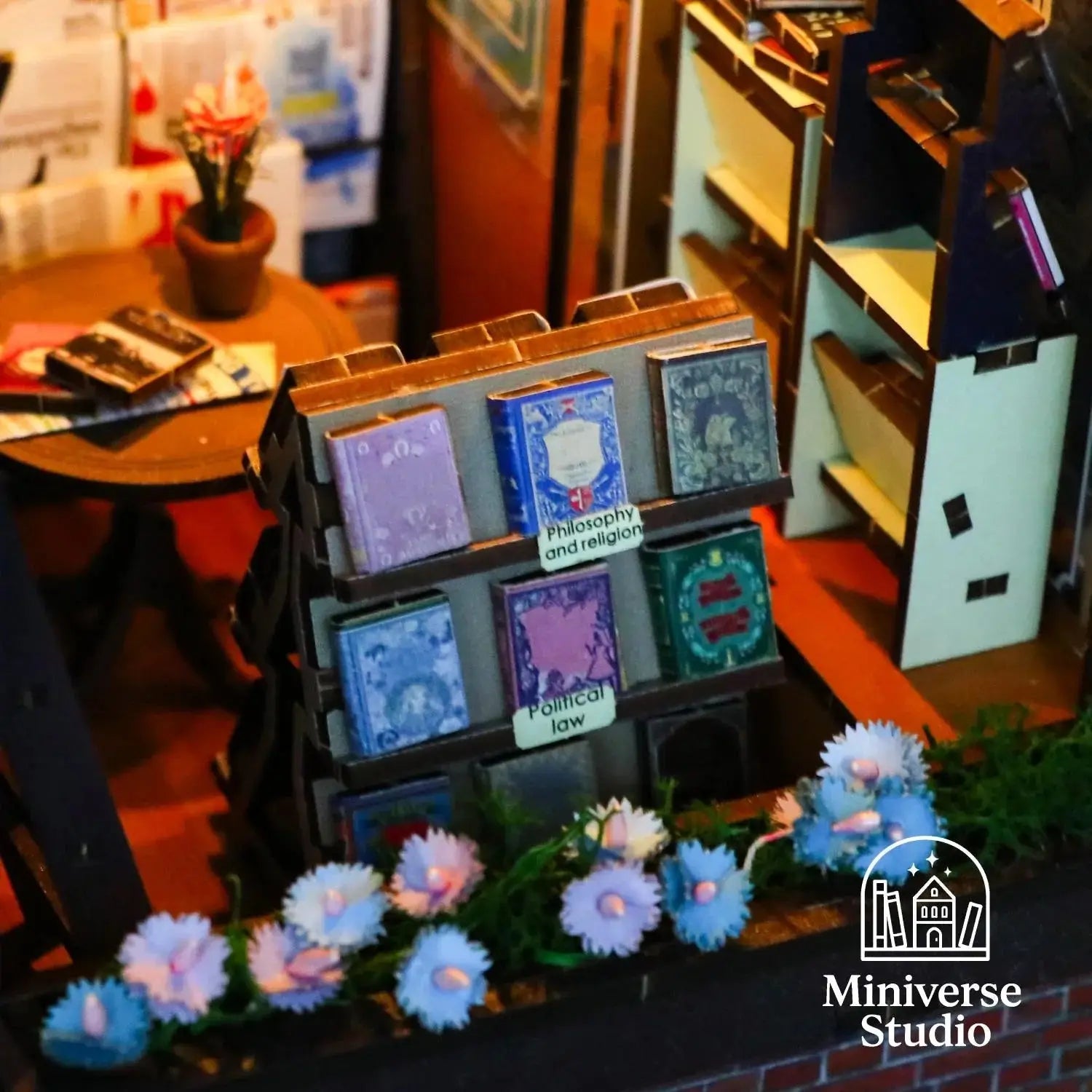 Book Nook DIY – 3D Library with LED Light